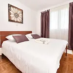 Vikendica Karlo By Interhome *