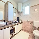 Vikendica Karlo By Interhome *