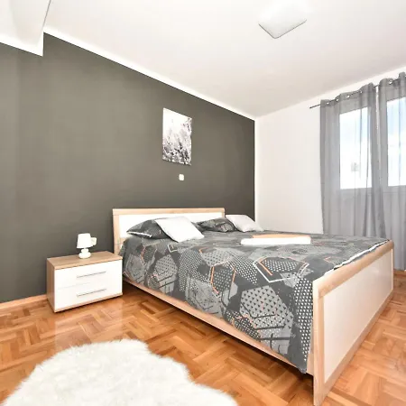 Vikendica Karlo By Interhome *