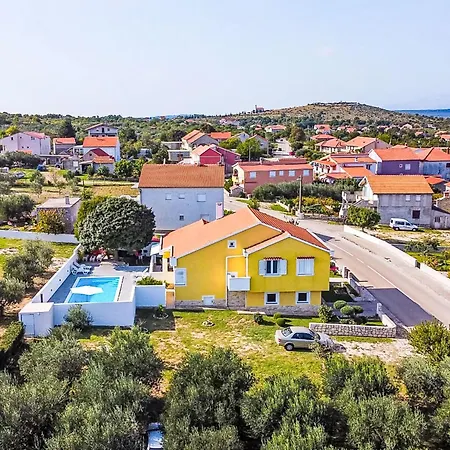 Karlo By Interhome Casa vacanze *