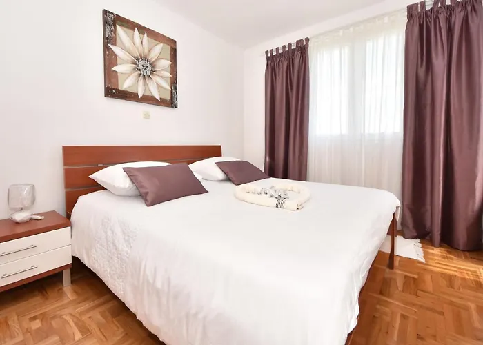 Nyaraló Karlo By Interhome *