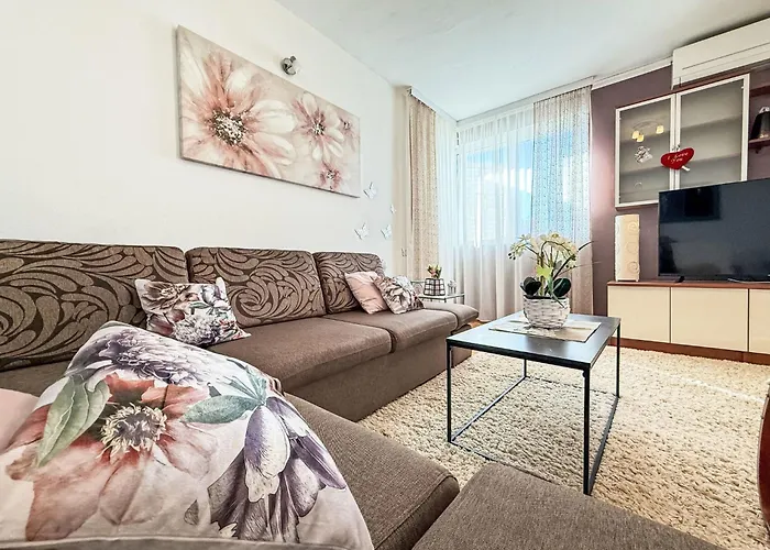 Karlo By Interhome * Posedarje