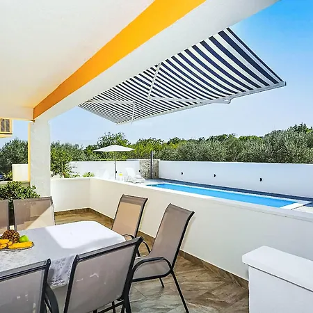 Karlo By Interhome * Posedarje