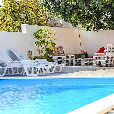 Prázdninový dům Karlo By Interhome Posedarje